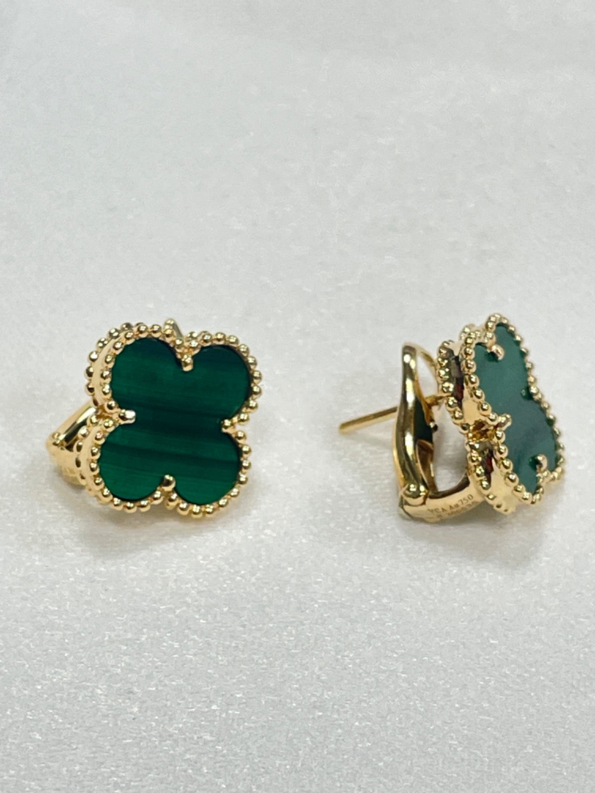 18K Yellow Gold Clover  Earring with Malachite