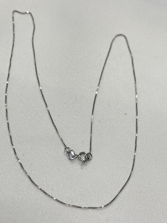 18K White Gold Box Chain