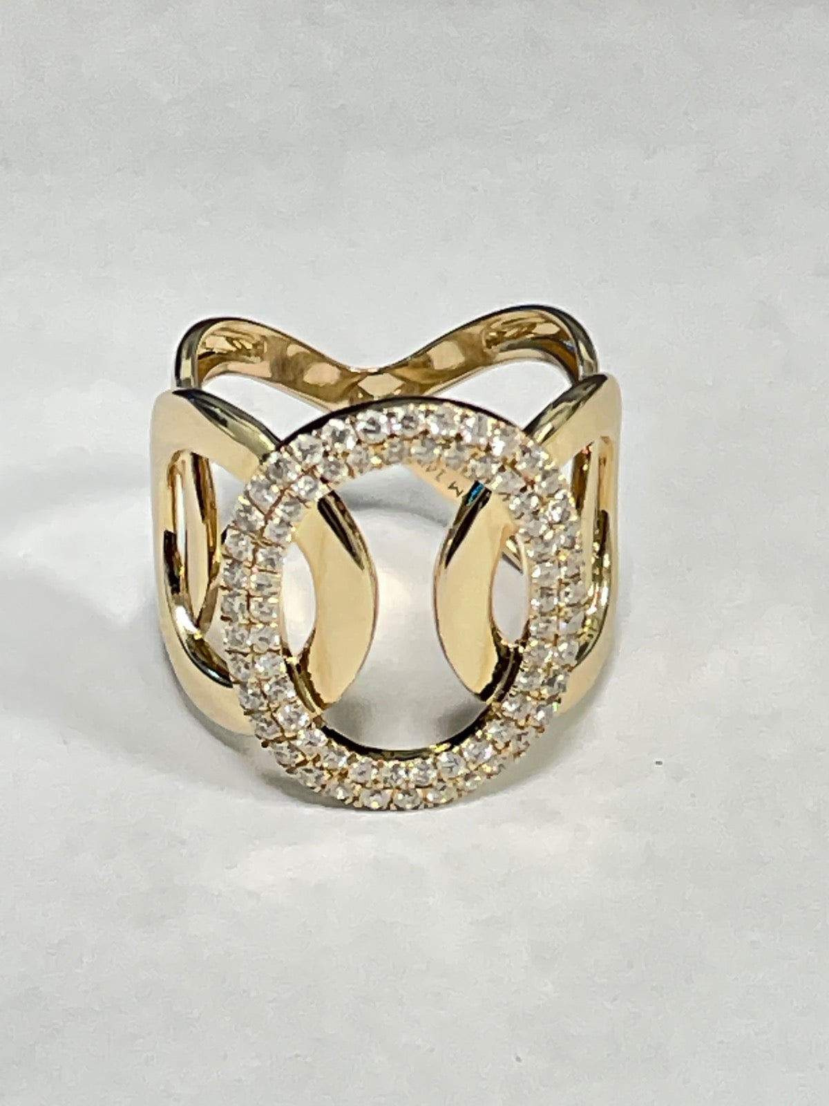 14K Yellow Gold 5.63GM 70D .83CT Ring with Diamond