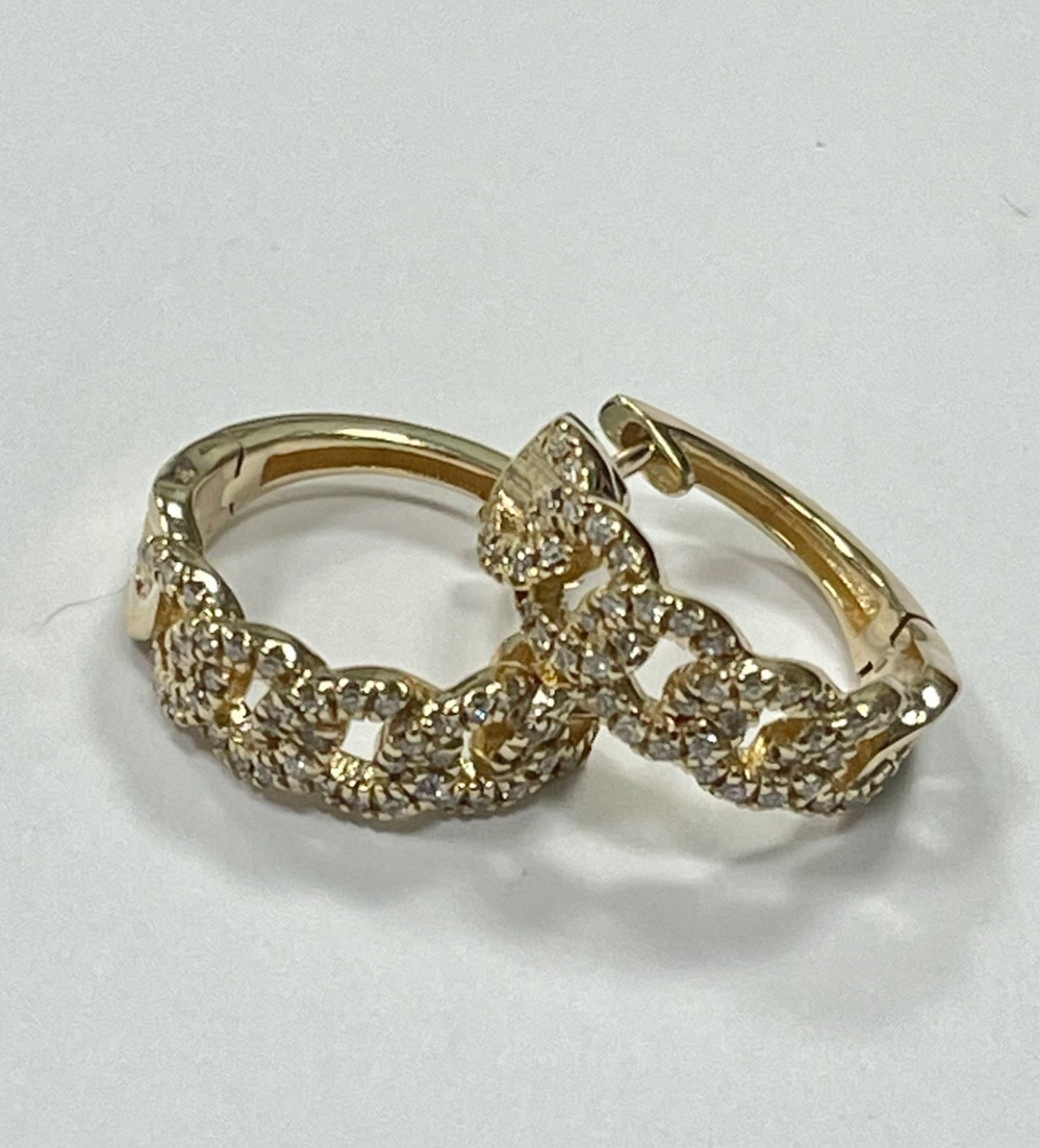 14K Yellow Gold  Earring with Diamond