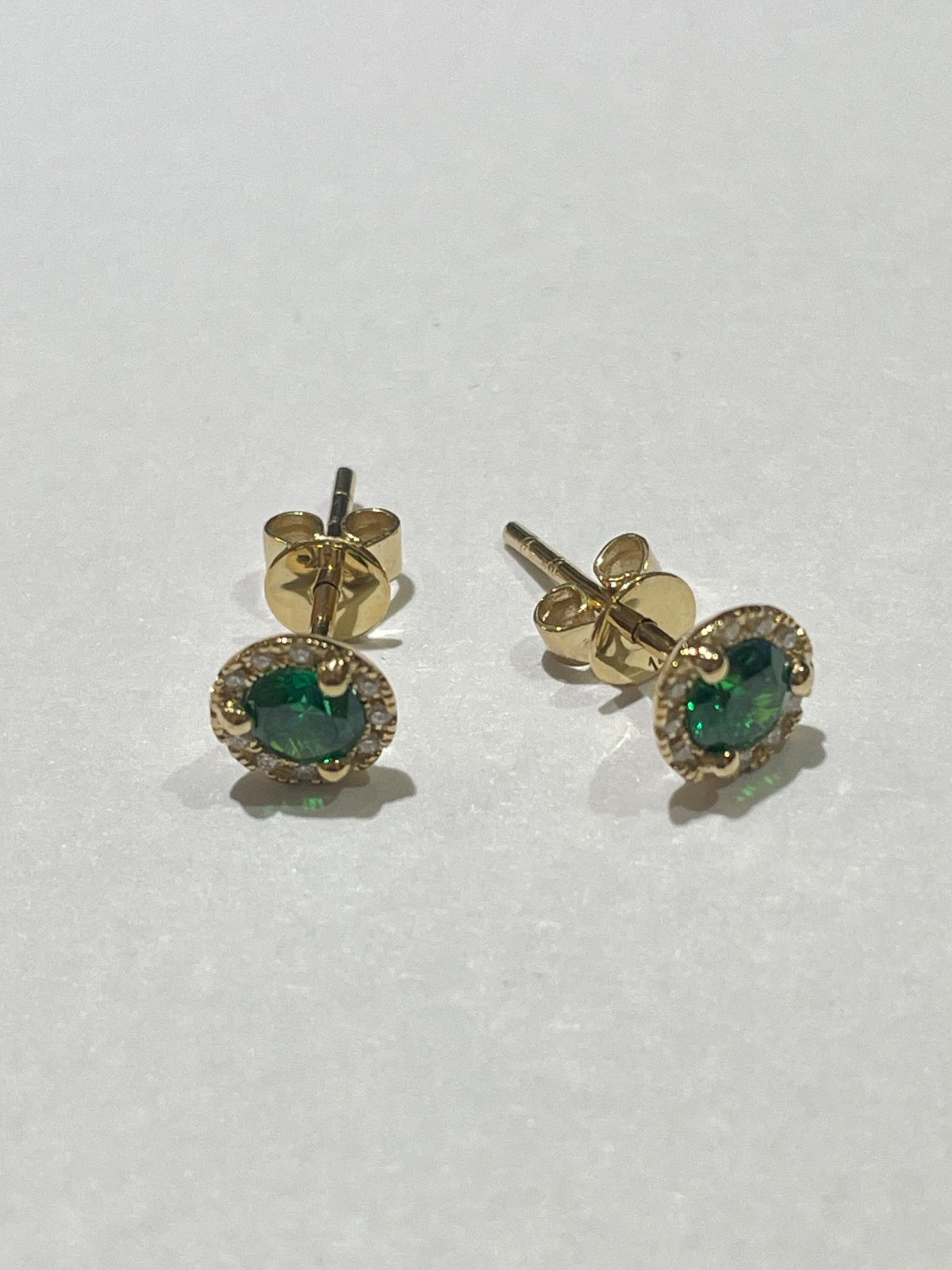 14K Yellow Gold   Earring with Diamond and Emerald