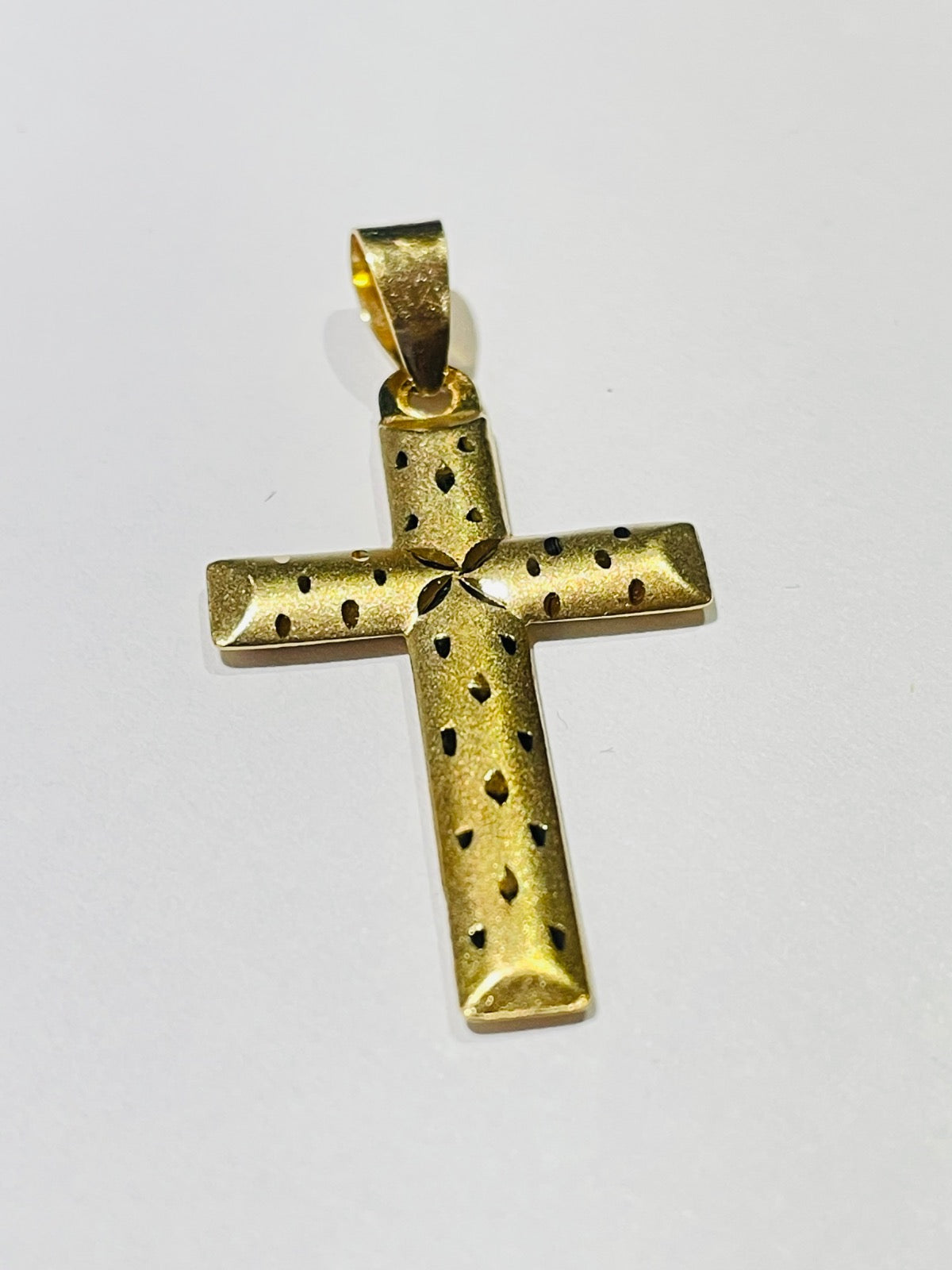 18K Yellow Gold Cross Pendant