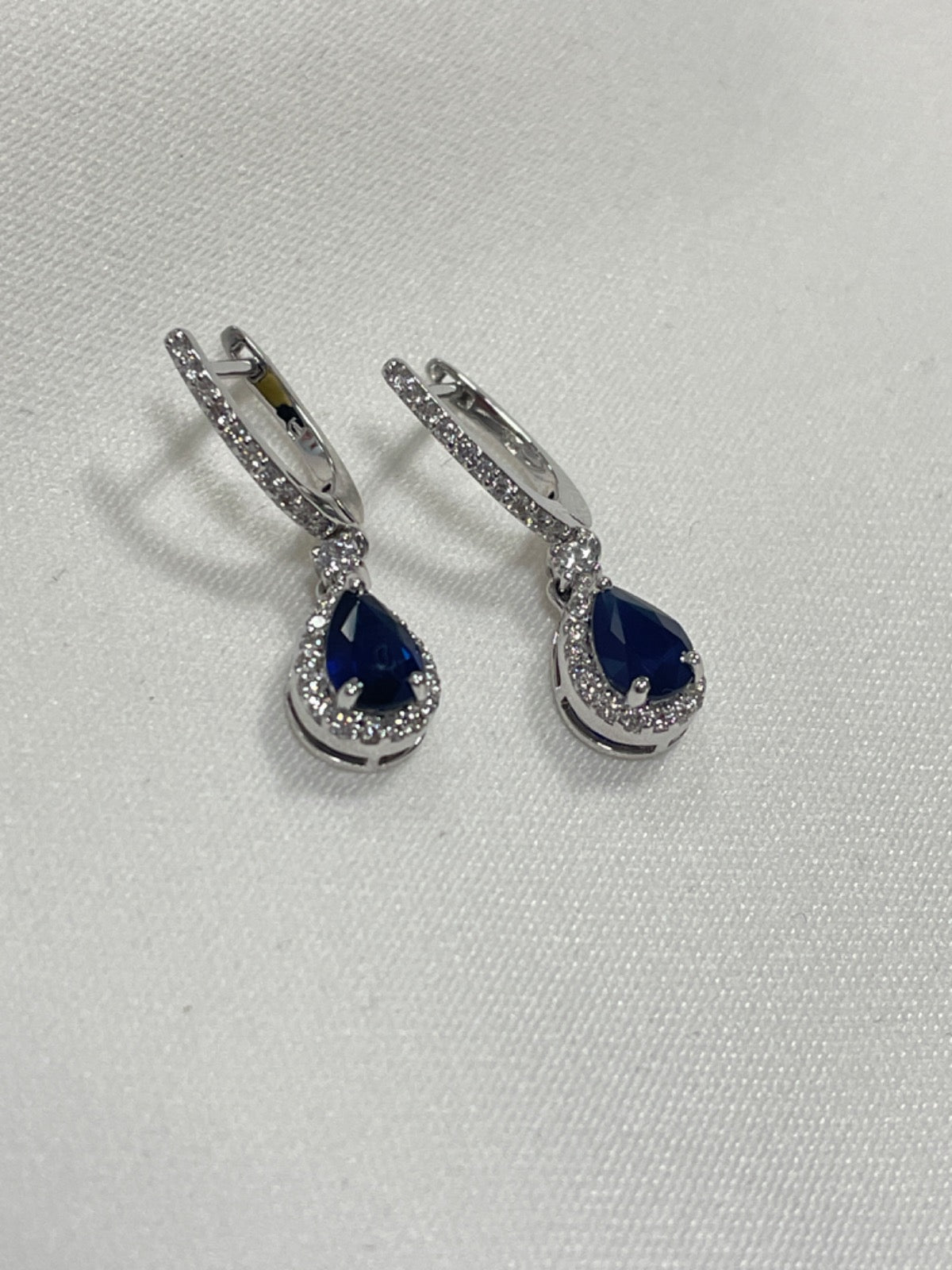 14K White Gold Dangle  Earring with Diamond and Sapphire