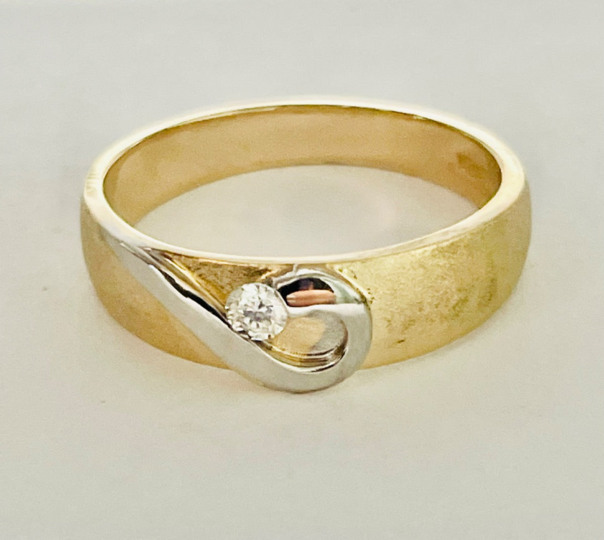 18K Two-Tone Gold  Wedding Band with Diamond