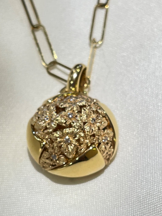 18K Yellow Gold  Pendant with CZ