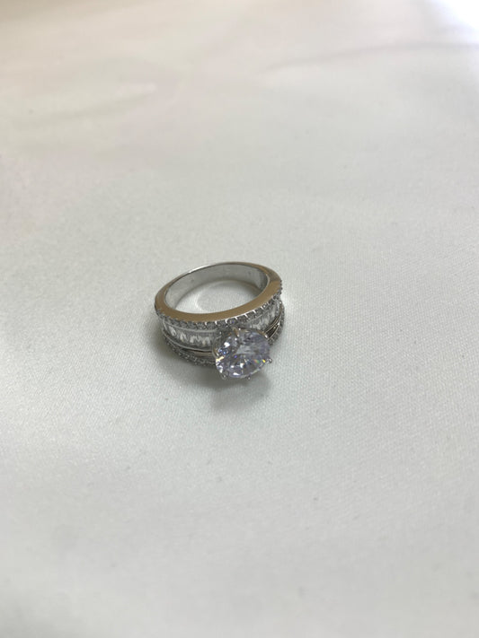 White Silver  Ring with CZ