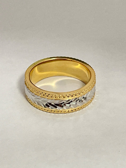 18K Two-Tone Gold Diamond Cut Wedding Band