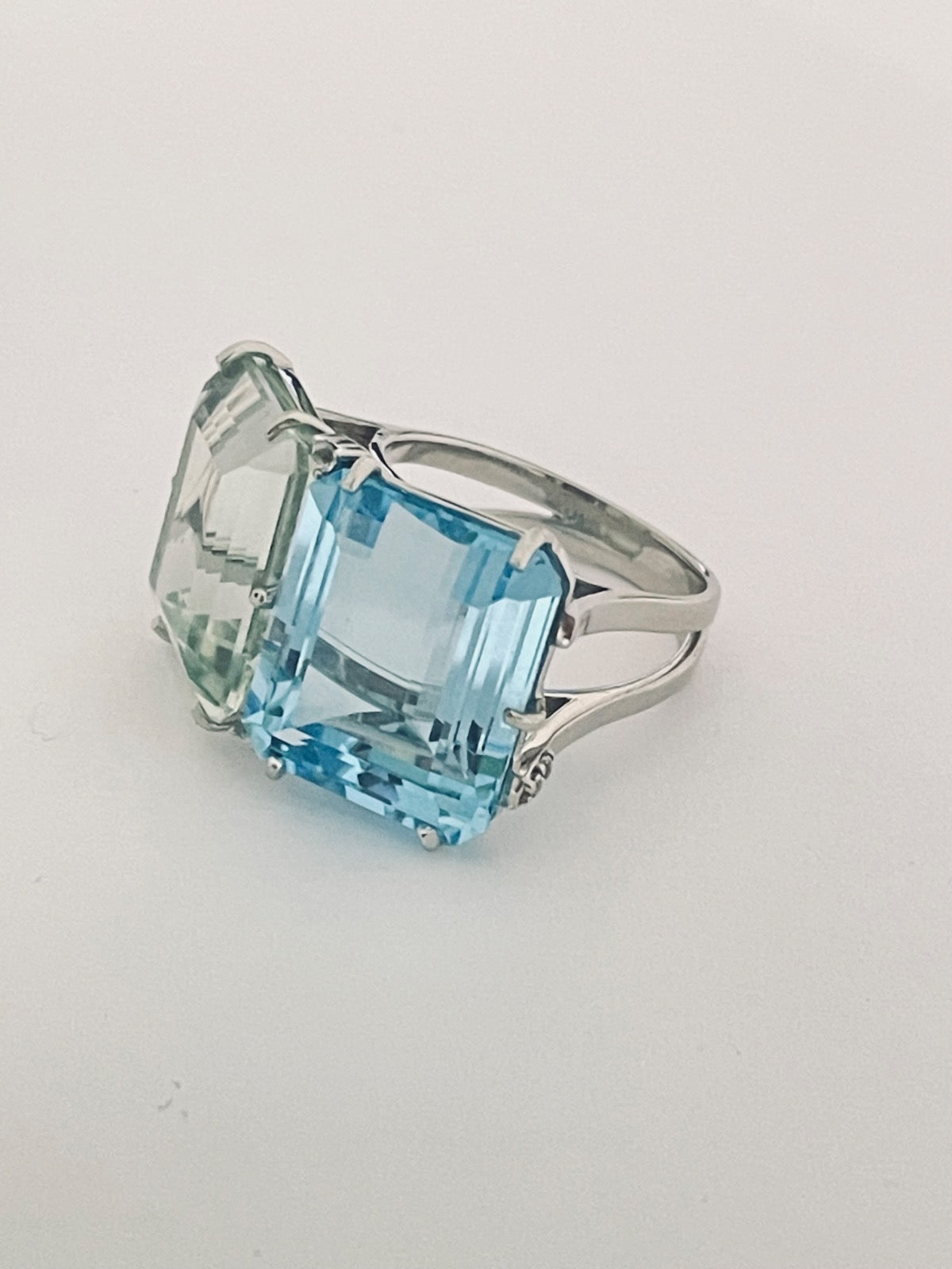 White Silver  Ring with Green Gold and Topaz