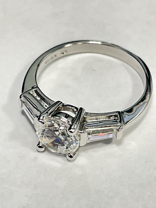 White Silver  Ring with CZ