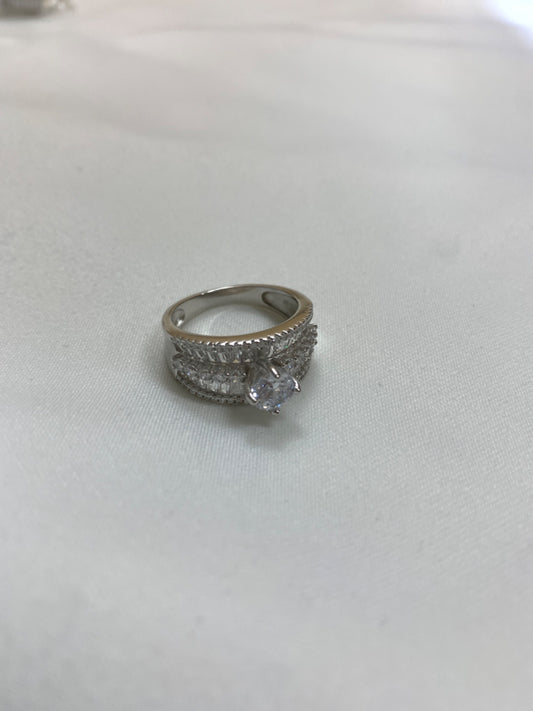 White Silver  Ring with CZ