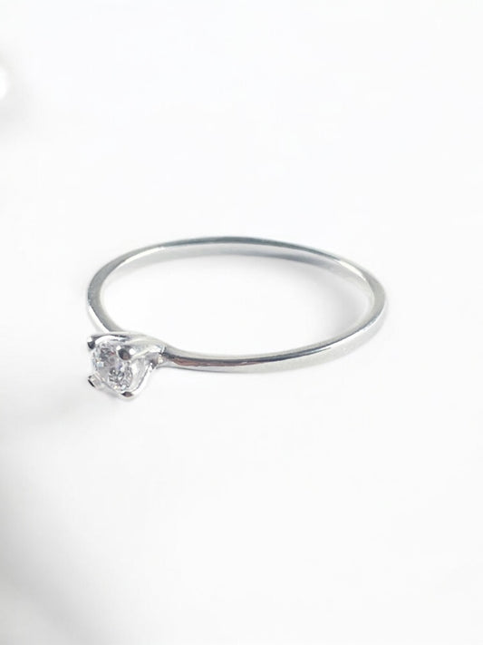 White Silver  Ring with CZ