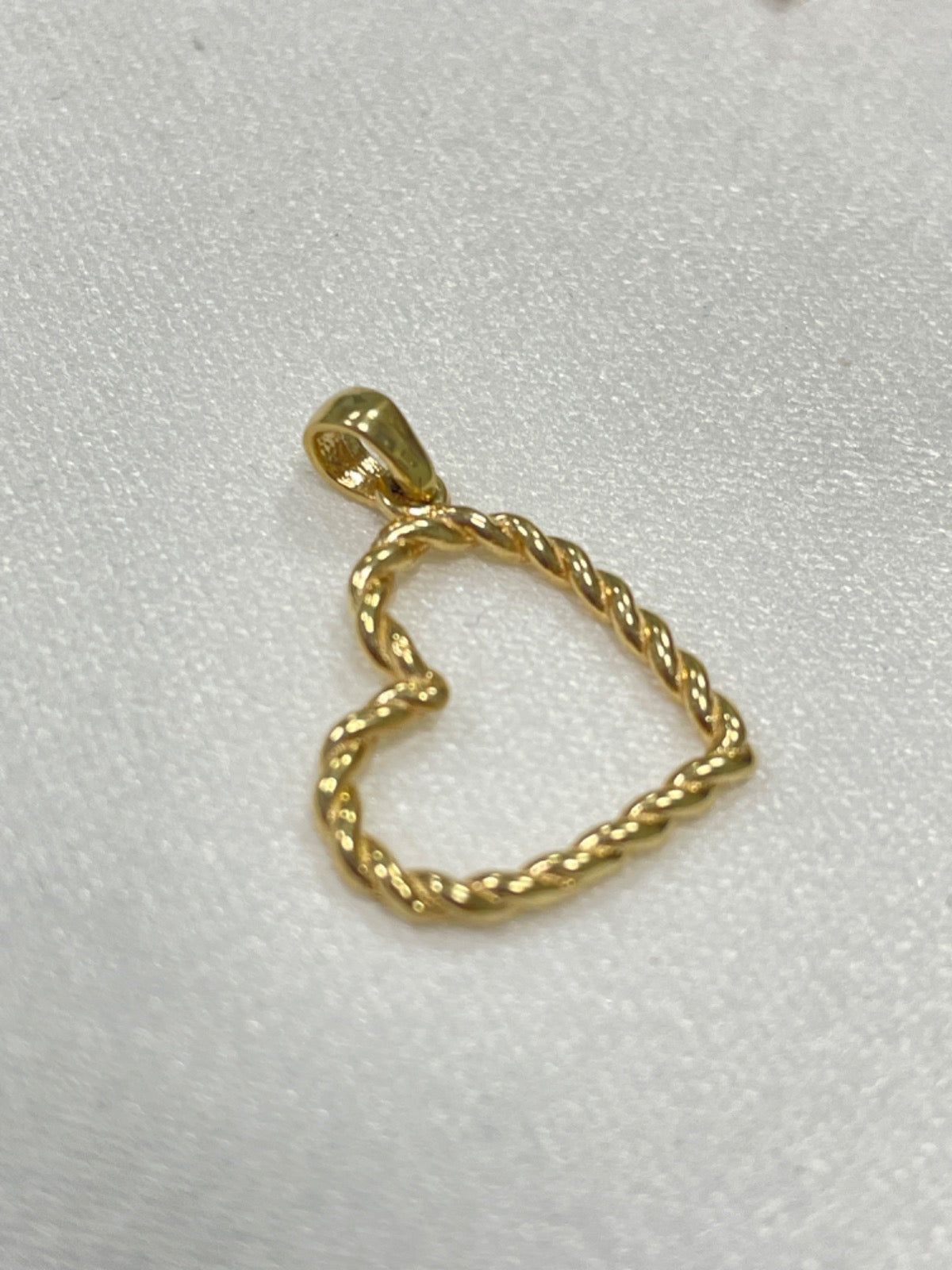 18K Yellow Gold Heart Pendant