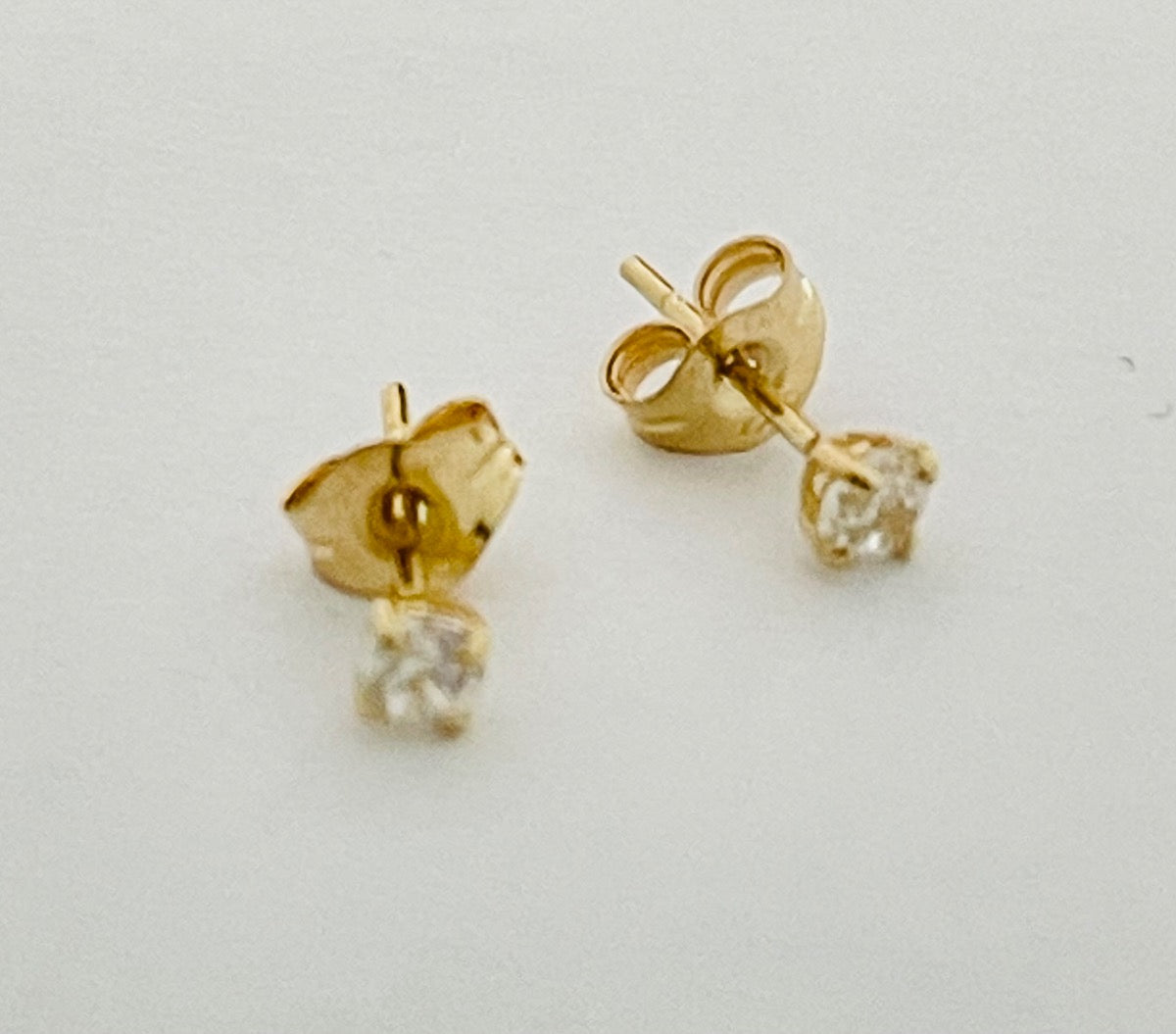 14K Yellow Gold Studs  Earring with CZ