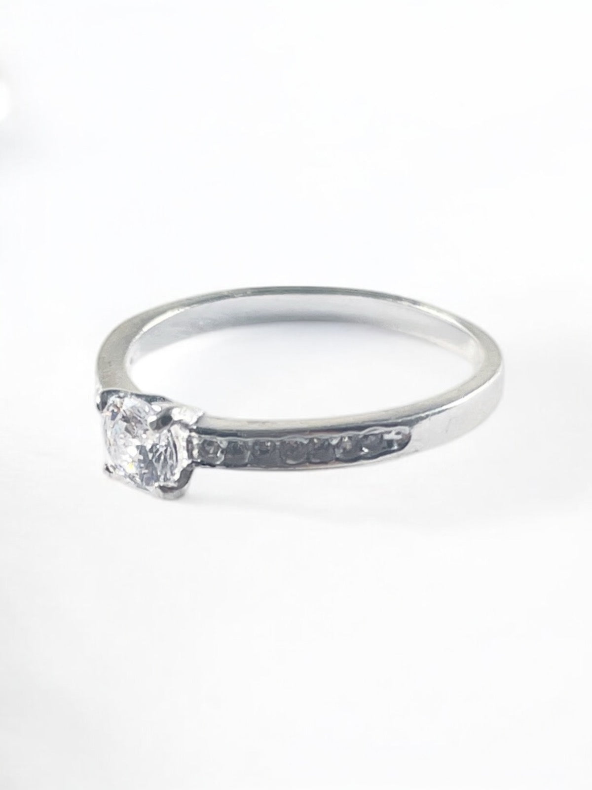 White Silver  Ring with CZ