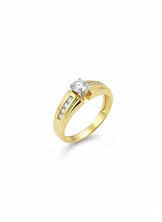18K Yellow Gold  Engagement Ring with Diamond