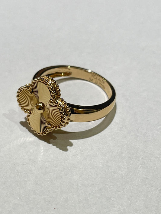 18K Yellow Gold Clover  Ring