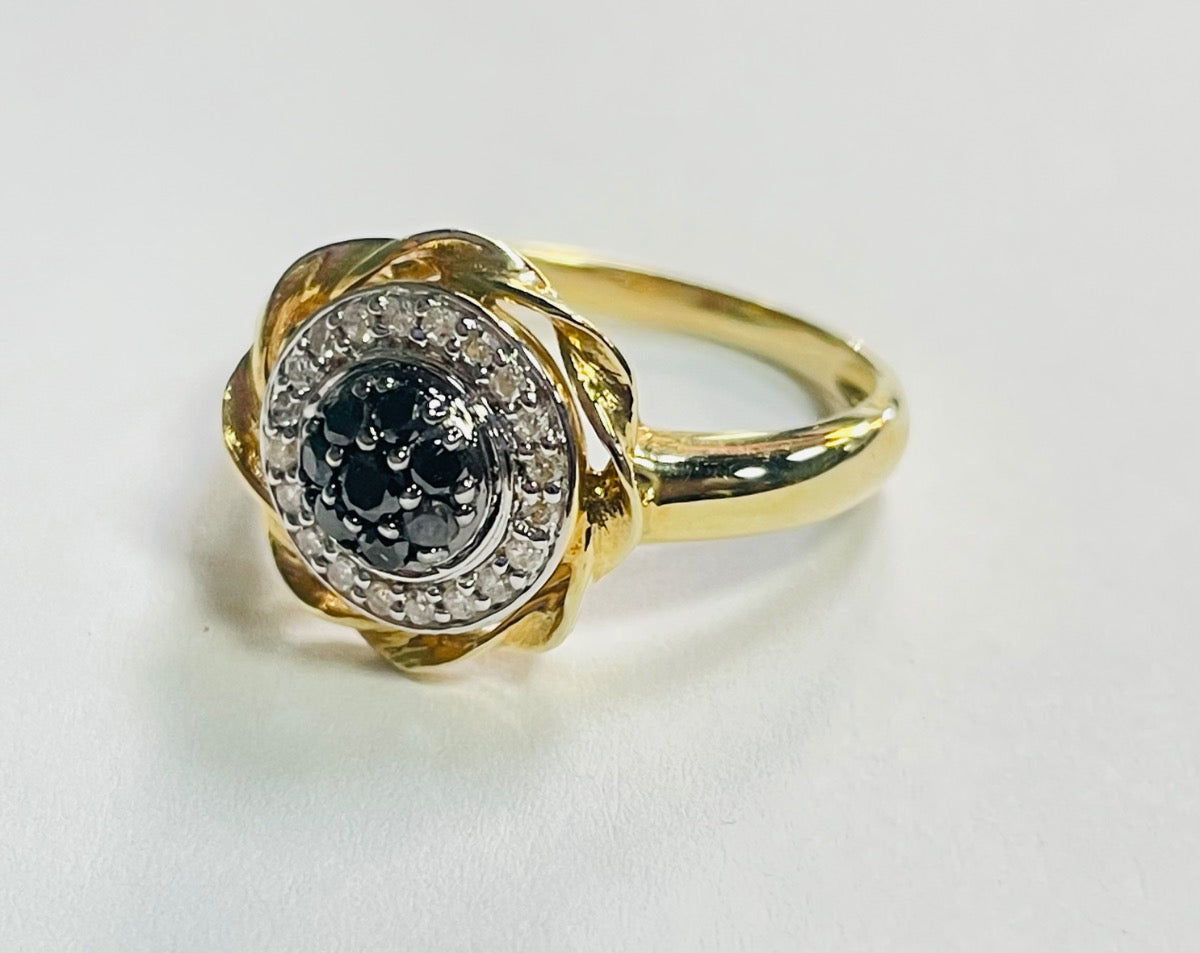 14K Yellow Gold  Ring with Diamond and Black Diamond