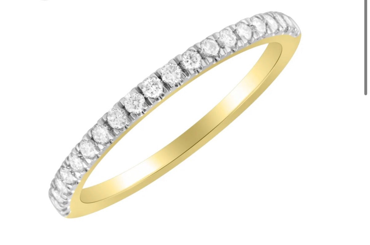 14K Yellow Gold  Wedding Band with Diamond