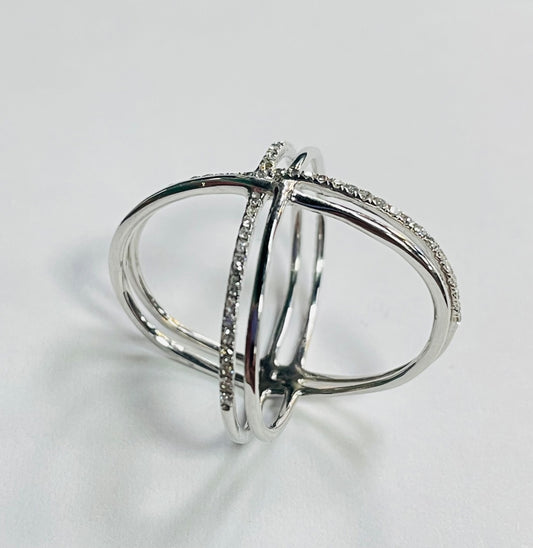 14K White Gold  Ring with Diamond