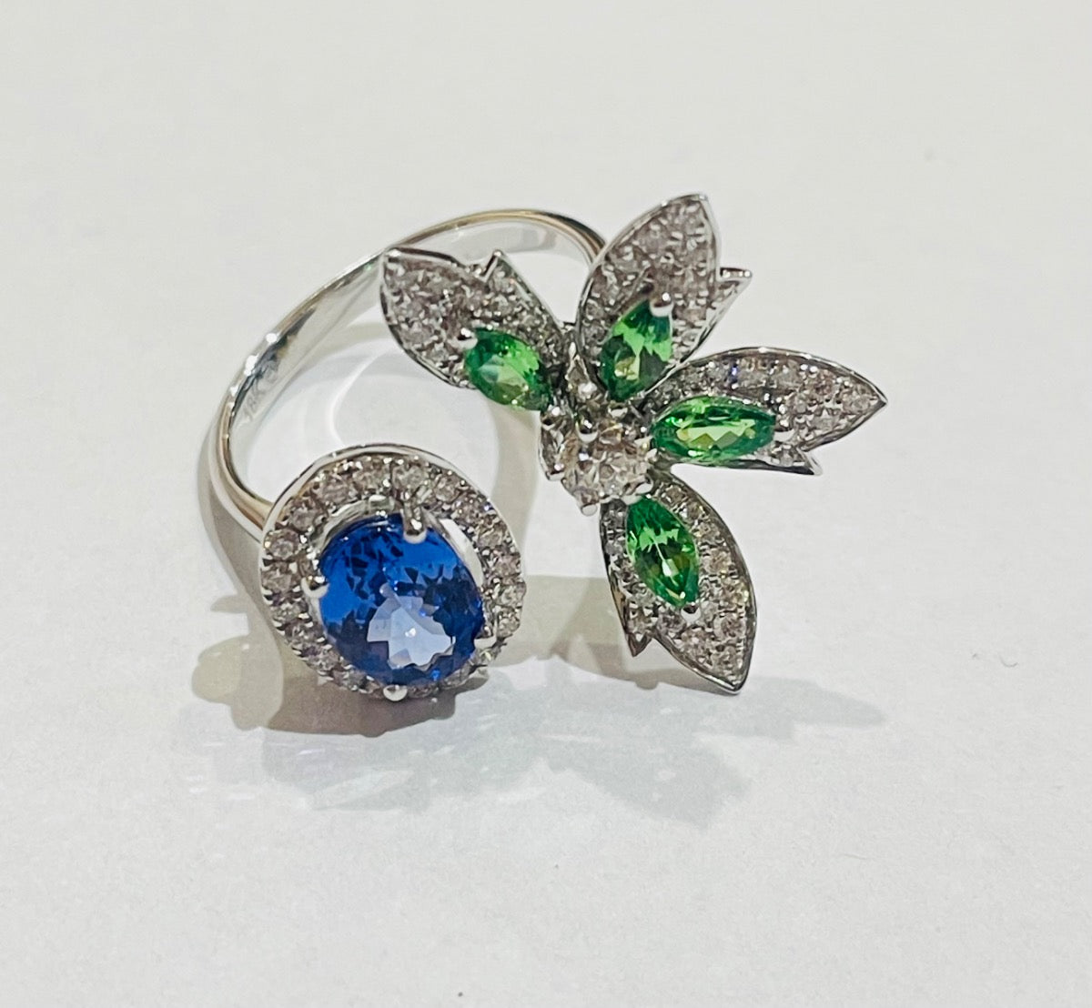 18K White Gold  Ring with Diamond, Tsavorite and Tanzanite
