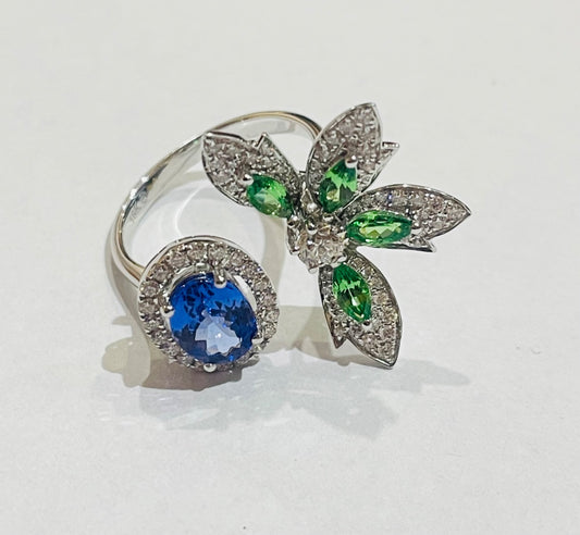 18K White Gold  Ring with Diamond, Tsavorite and Tanzanite