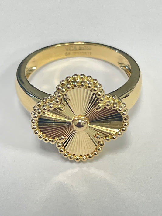 18K Yellow Gold Clover Ring