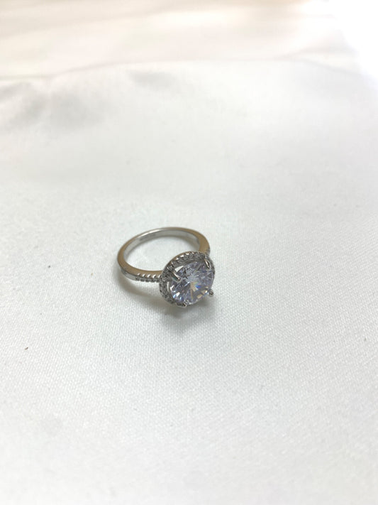 White Silver  Ring with CZ