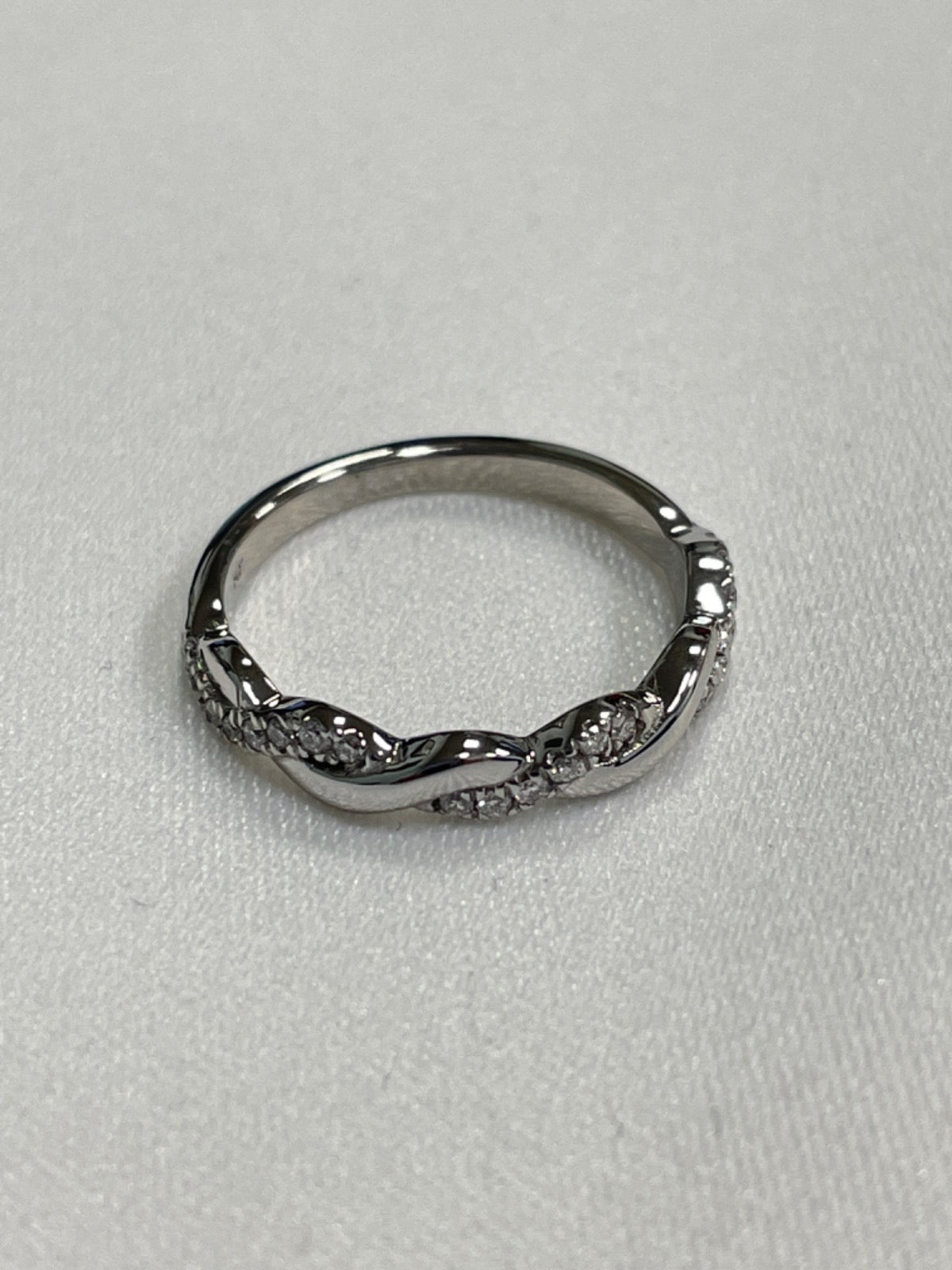 14K White Gold Infinity Lab Diam Ring