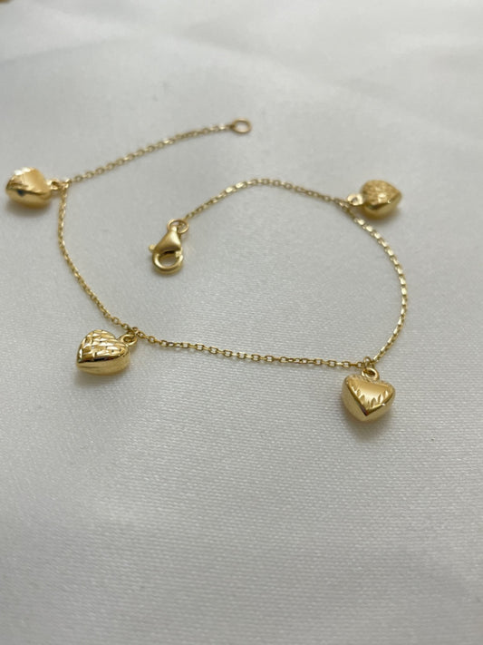 18K Yellow Gold Heart Pendant Bracelet