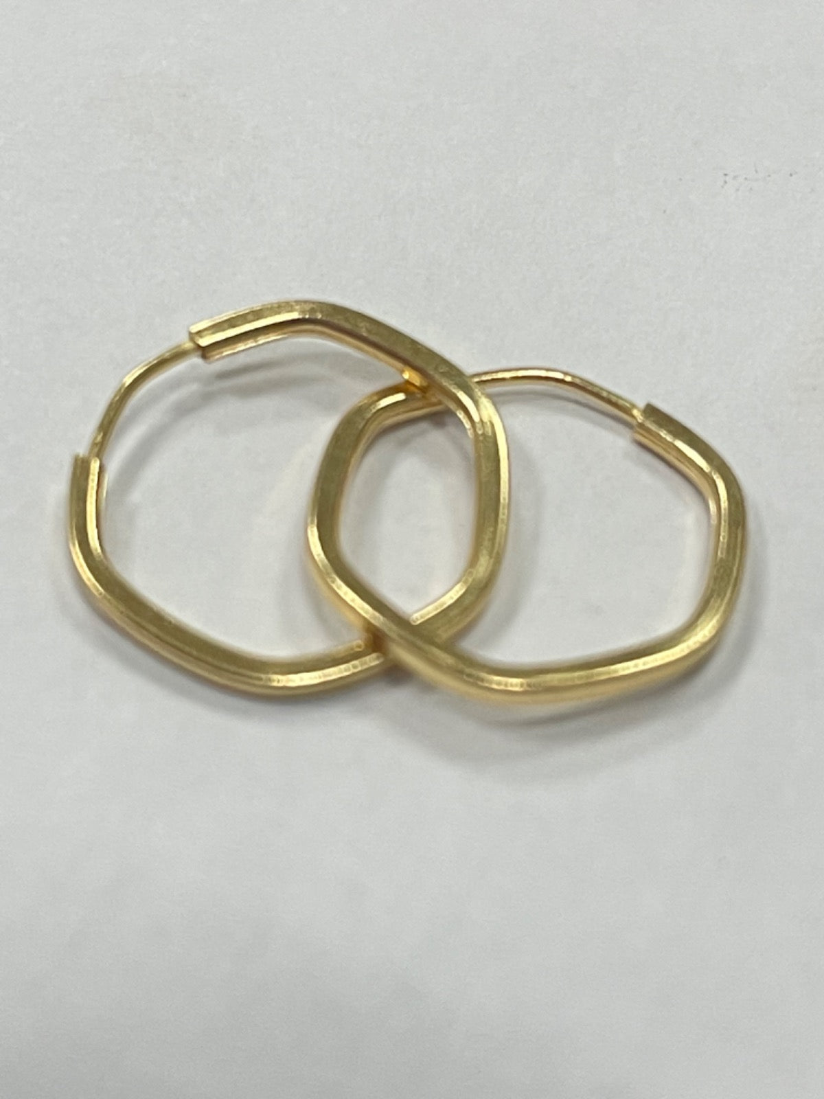 18K Yellow Gold Small Hoop Earring