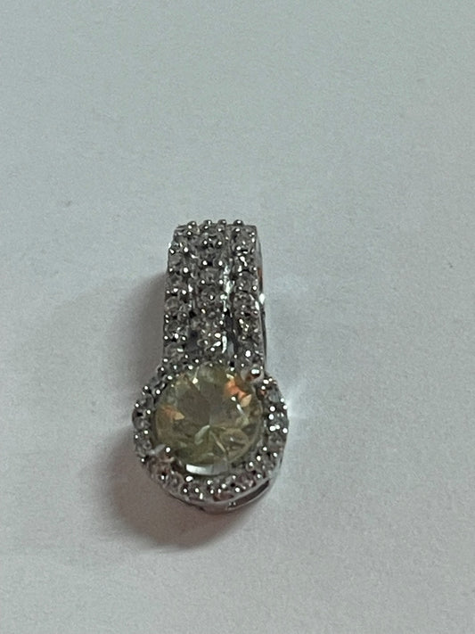 14K White Gold Birthstone Pendant with Peridot