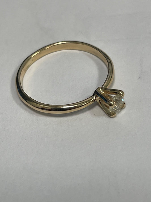14K Yellow Gold Engagement Ring with Diamond