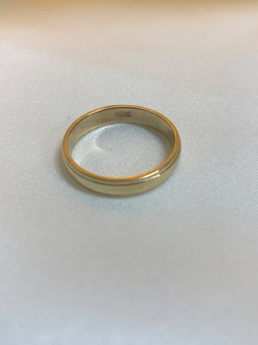 14K Yellow Gold  Wedding Band