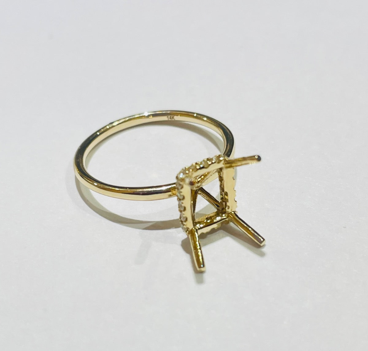 14K Yellow Gold Mounting  Ring with Diamond