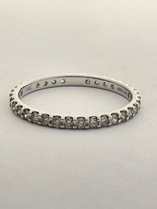 14K White Gold  Wedding Band with Diamond