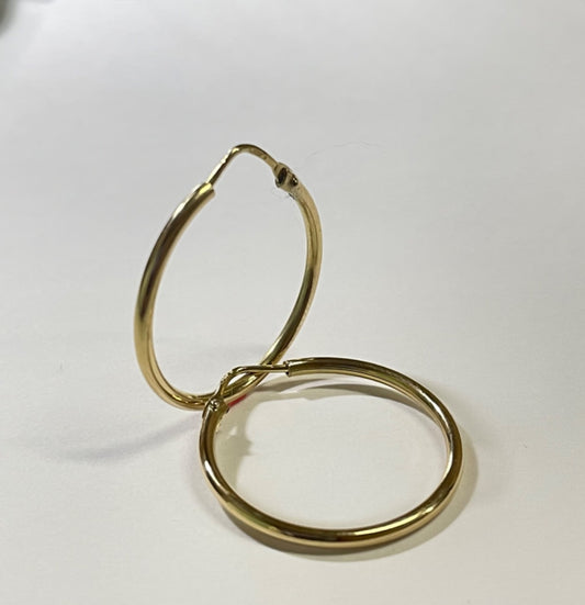 18K Yellow Gold Hoop Earring