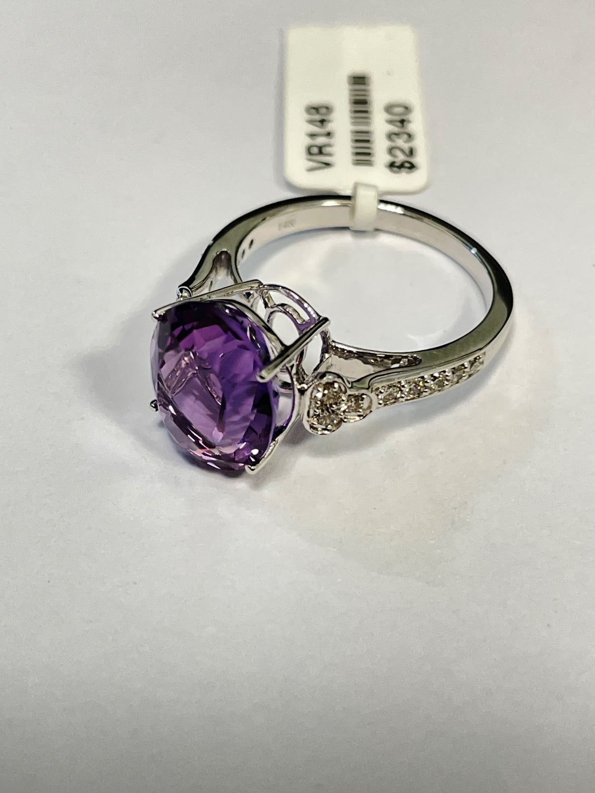14K White Gold  Ring with Amethyst and Diamond