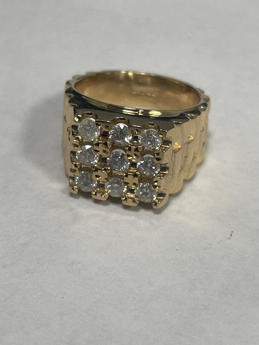 18K Yellow Gold  Ring with Diamond