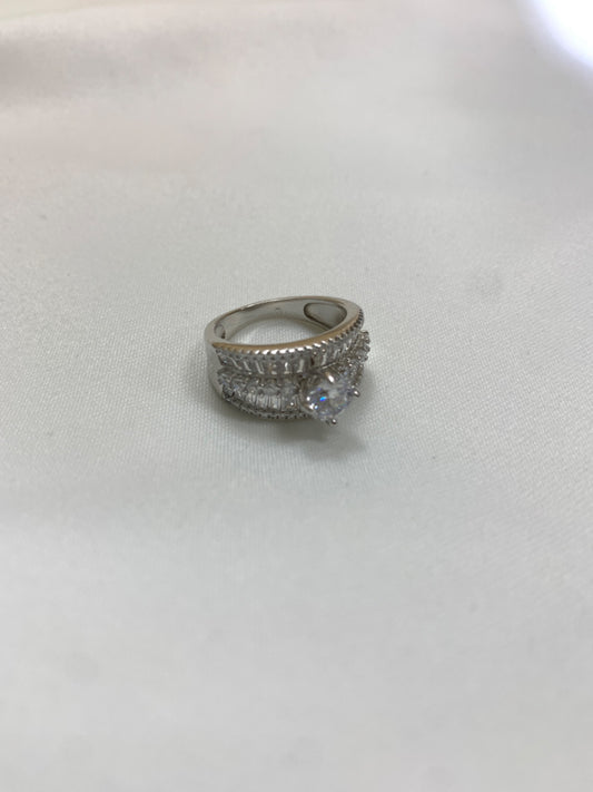 White Silver  Ring with CZ