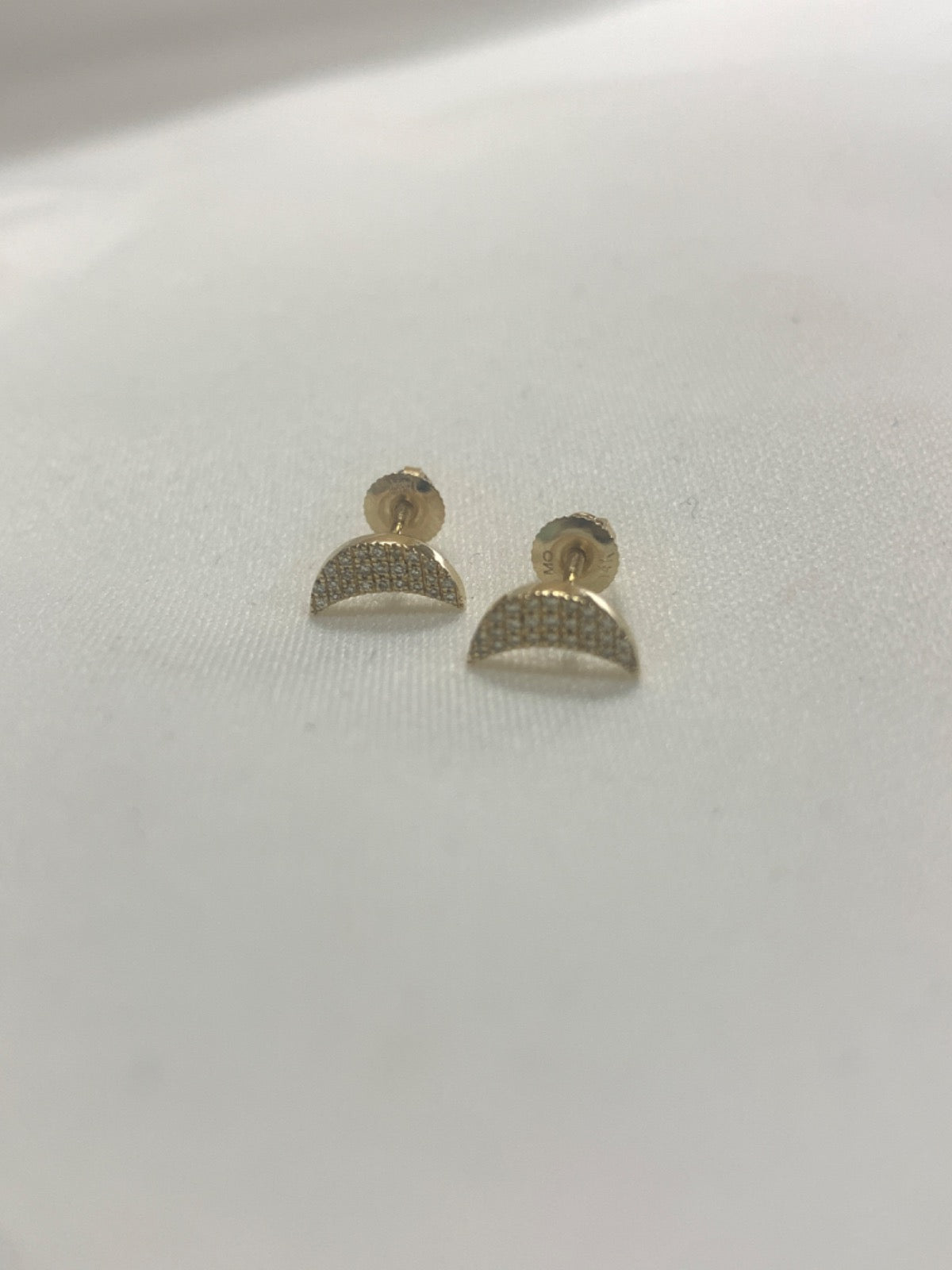 14K Yellow Gold  Earring with Diamond