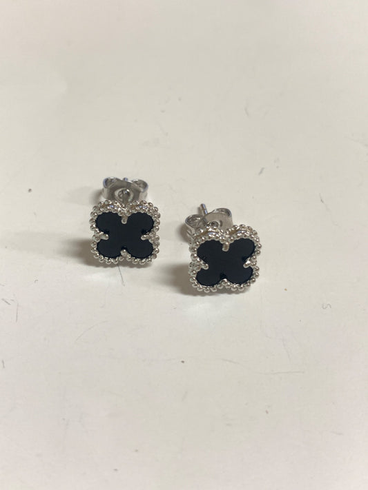 Silver Clover  Earring