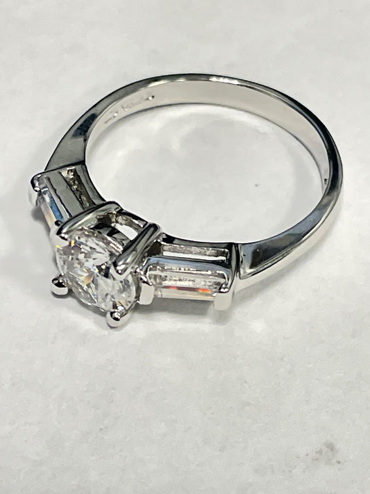 White Silver  Ring with CZ