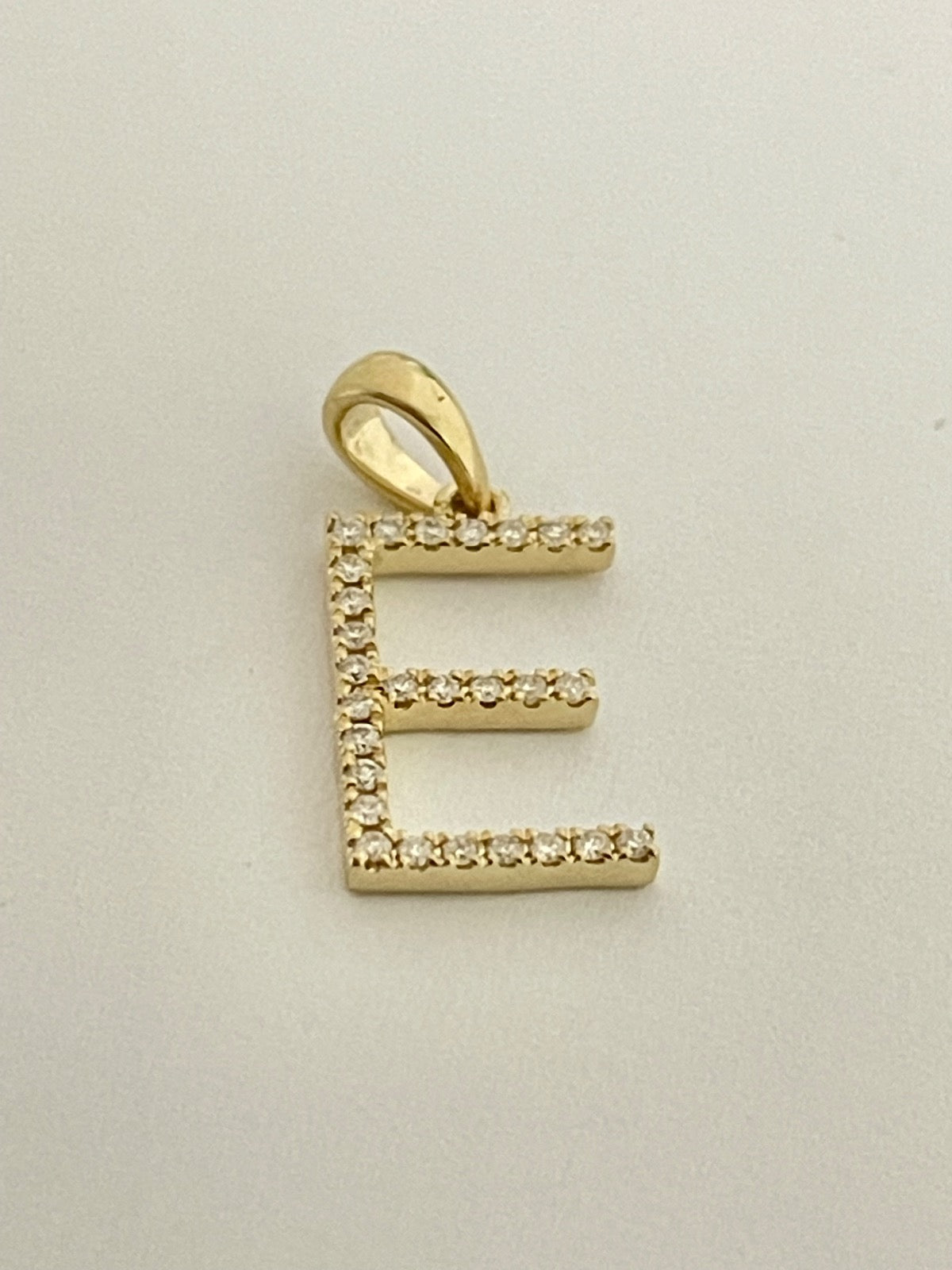 14K Yellow Gold Medium Letter E Pendant with Diamond