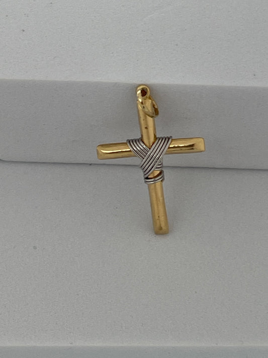 18K Yellow Gold Cross Pendant