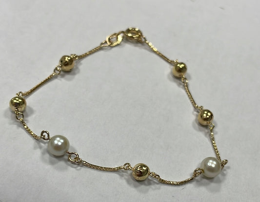 18K Yellow Gold  Bracelet with Pearl