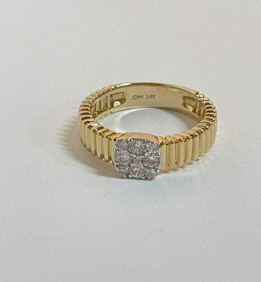 14K Yellow Gold  Ring with Diamond