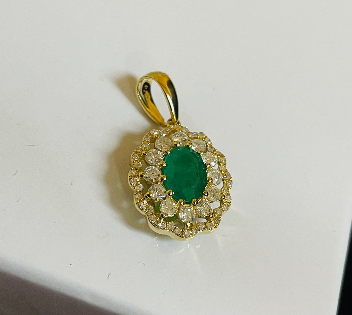 14K Yellow Gold  Pendant with Emerald and Diamond