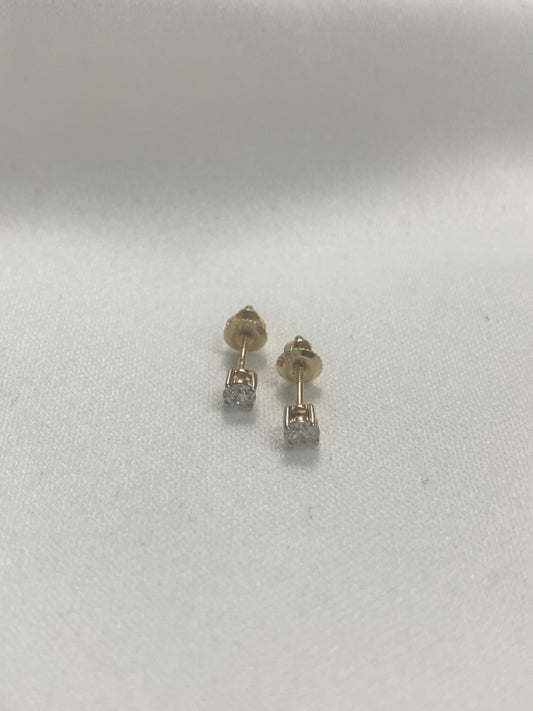 14K Yellow Gold  Earring with Diamond