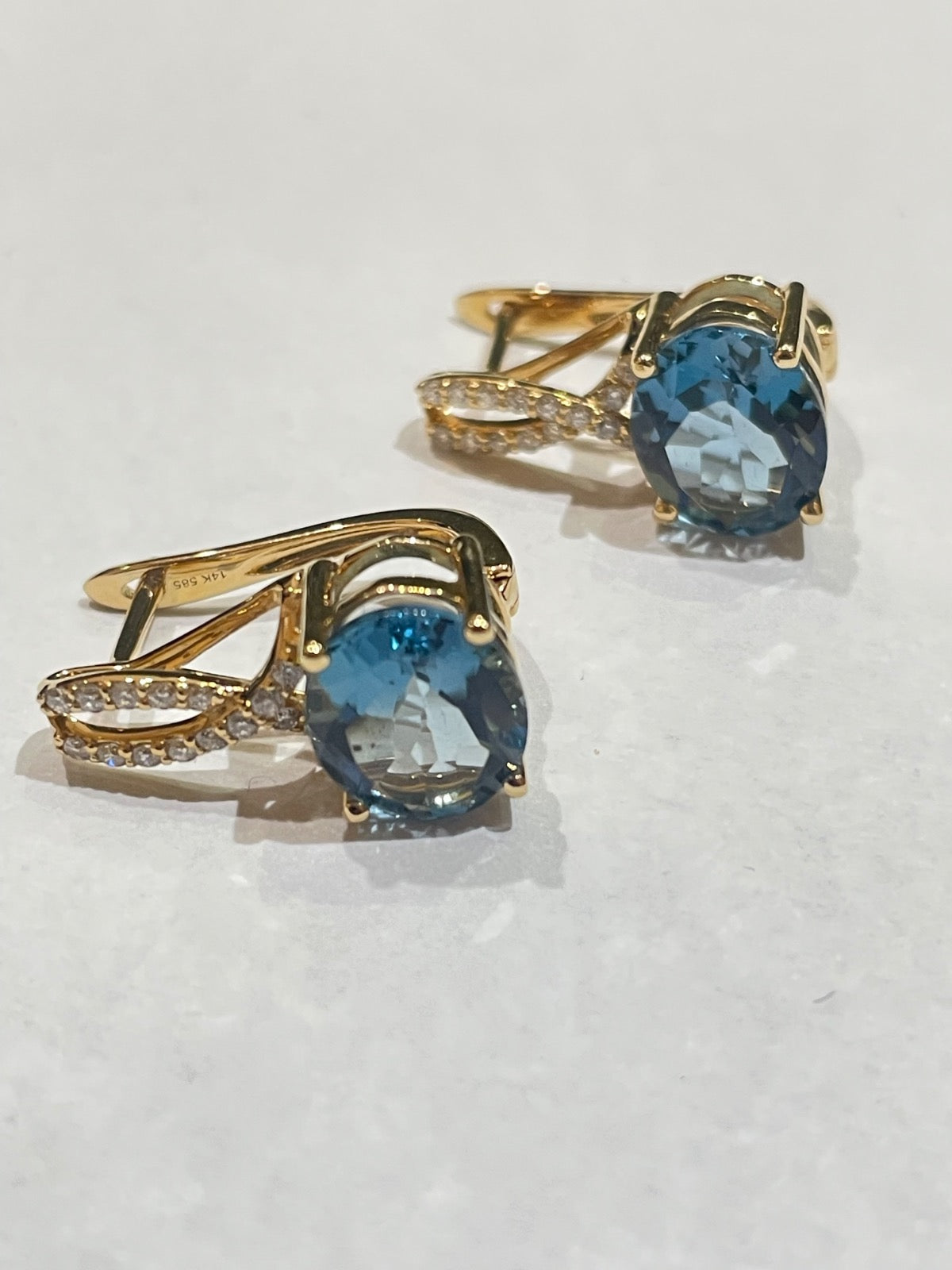 14K Yellow Gold London Blue Earring with Topaz
