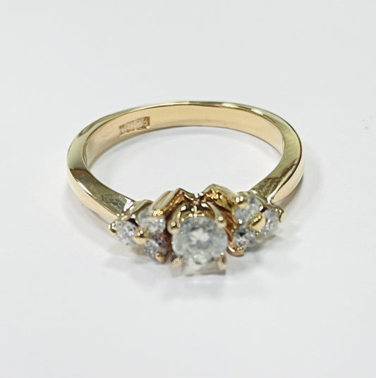 18K Yellow Gold  Engagement Ring with Diamond